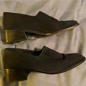 Donald J Pliner size 8.5 navy crepe elastic shoes. Very good condition.